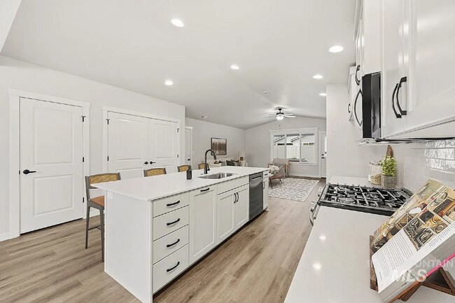 Foto del edificio - 238 W Norwich St