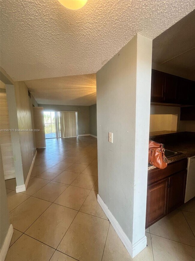 Foto del edificio - 3470 Foxcroft Rd