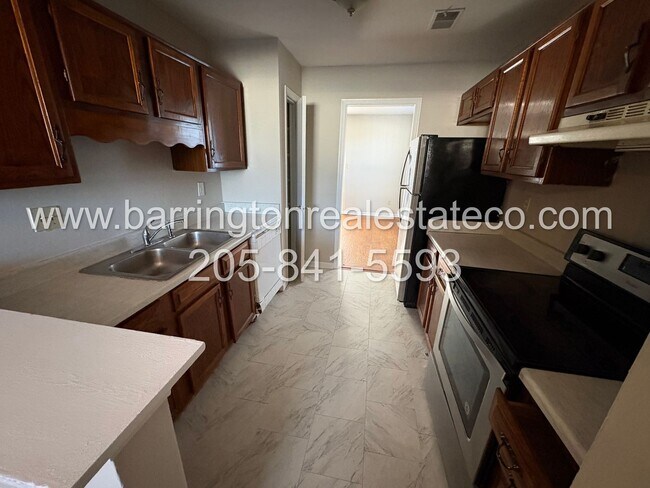 Foto del edificio - 6241 Crest Green Rd