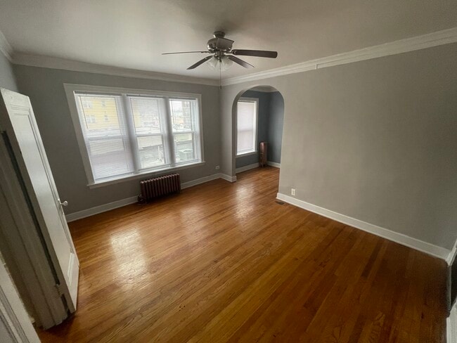 Building Photo - 4588 N Elston Ave