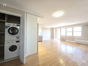 Building Photo - 40 Harrison St