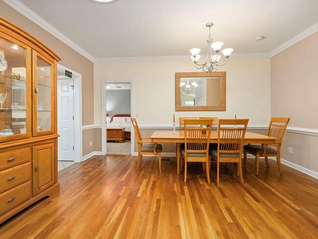Building Photo - Lease OR Lease to Own