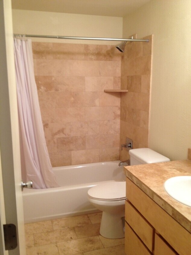 Foto principal - Spacious Private Upper Corner Unit Overloo...