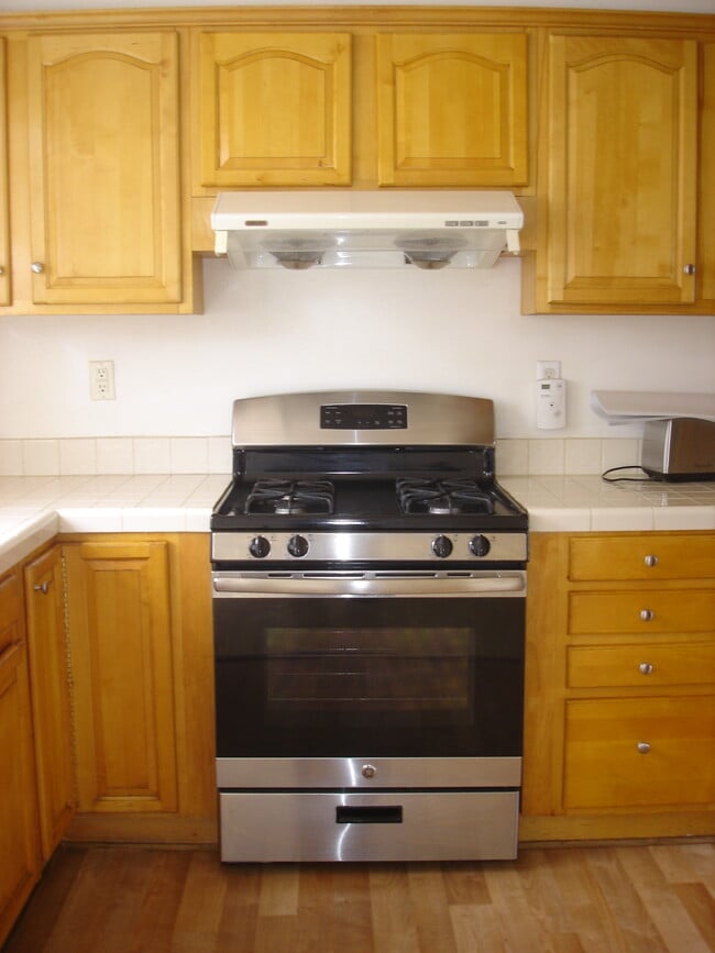 Building Photo - 580 W Main St