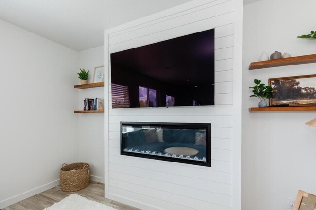Building Photo - 344 Oregon Trl Dr