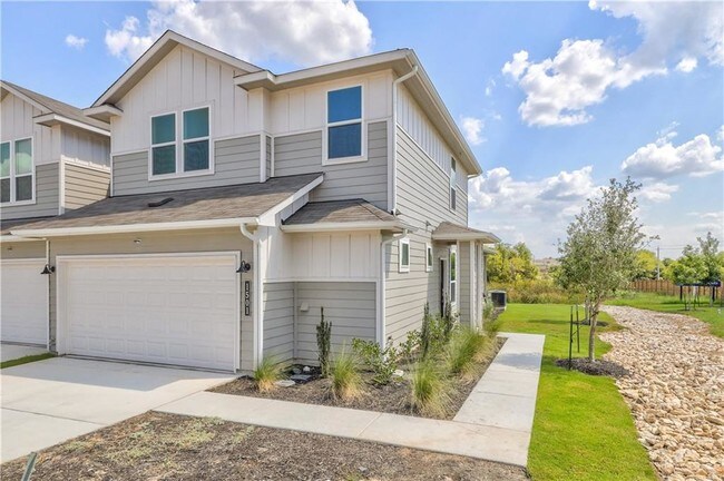 Building Photo - 1501 Roseburg Dr