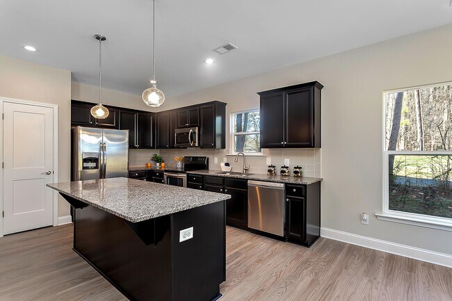 Foto del edificio - 2906 Oakdale Rd