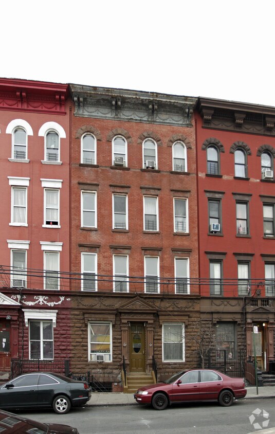 Building Photo - 422 E 148th St