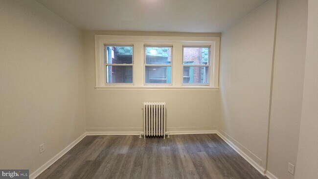 Building Photo - 1829 S 58th St
