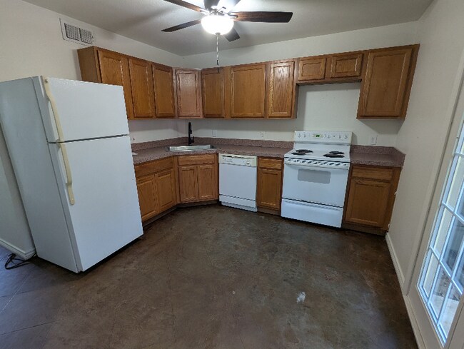 Foto del edificio - 114 Scofield Ave