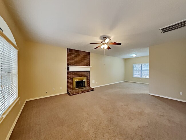 Building Photo - 2721 Leroy St
