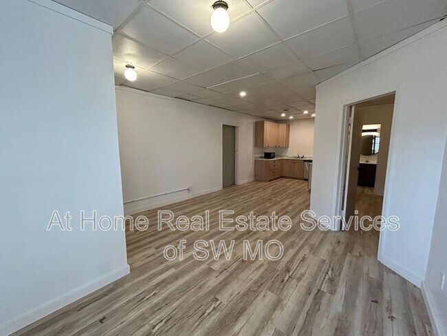 Foto del edificio - 3342 E Linwood St