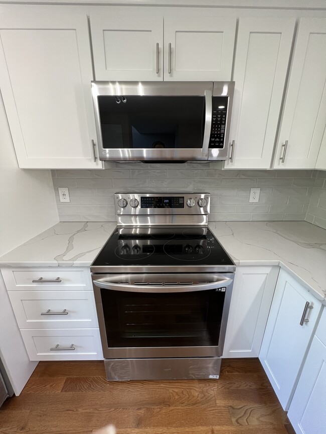 Foto del edificio - 45 Woodbridge Ln