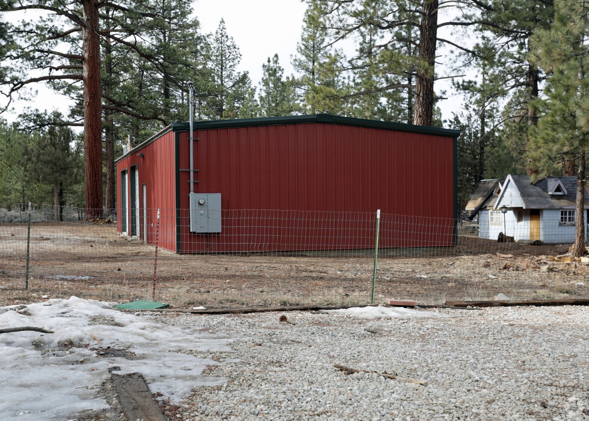 Building Photo - 2040 7th Ln
