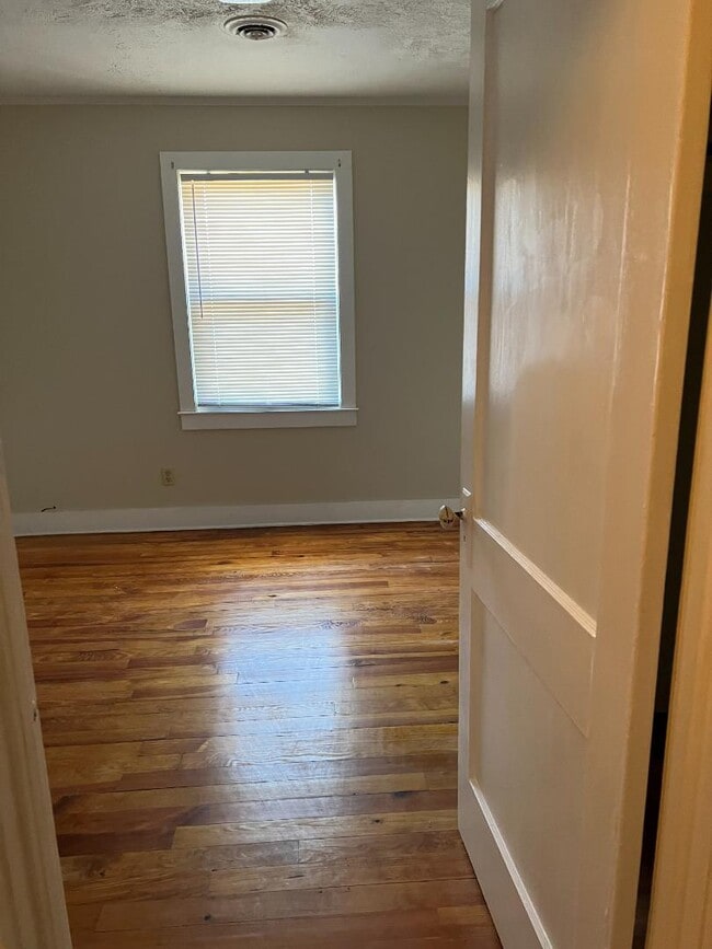 Foto del edificio - 513 E 14th St