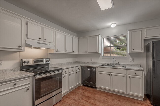 Foto del edificio - 600 Palm St