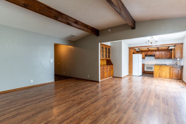 Photo - Cute Yukon Home