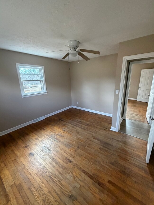 Building Photo - 1842 Orchard Dr