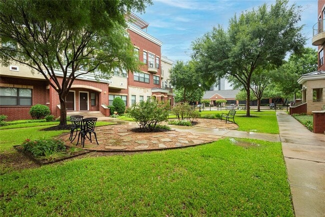 Building Photo - 1207 Beaconsfield Lane