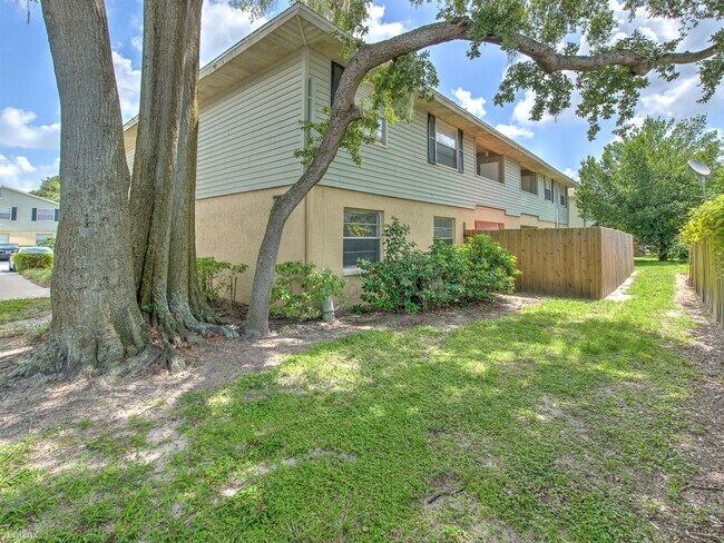 Foto del edificio - 2 br, 2 bath Condo - 526 Golden Raintree P...
