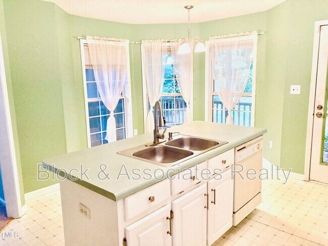 Foto del edificio - 104 Wood Bend Ct