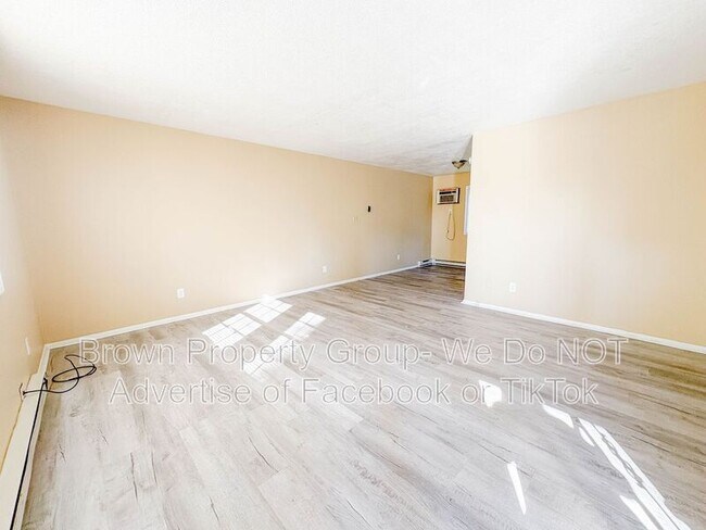 Foto del edificio - 2310 Barrington Cir