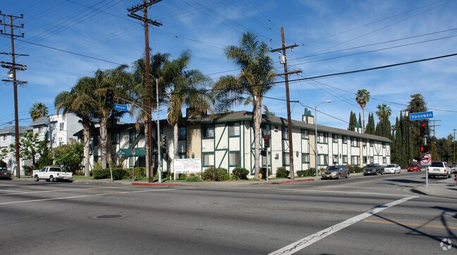 Building Photo - The Royal Garden Apartments