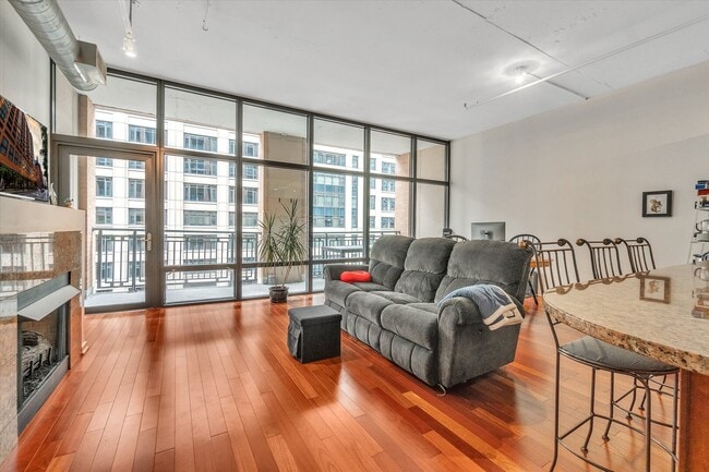 Building Photo - 520 S State St