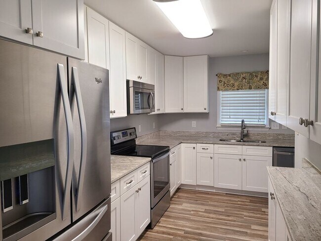 Building Photo - 521 Tryst Ln