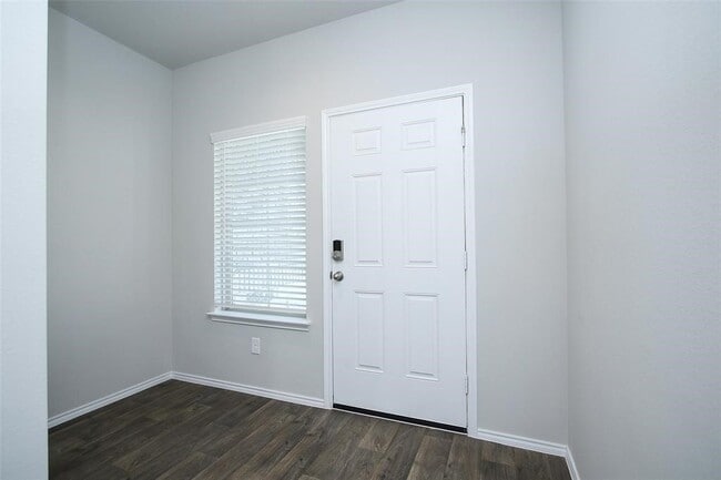 Building Photo - 4023 Wyanngate Dr