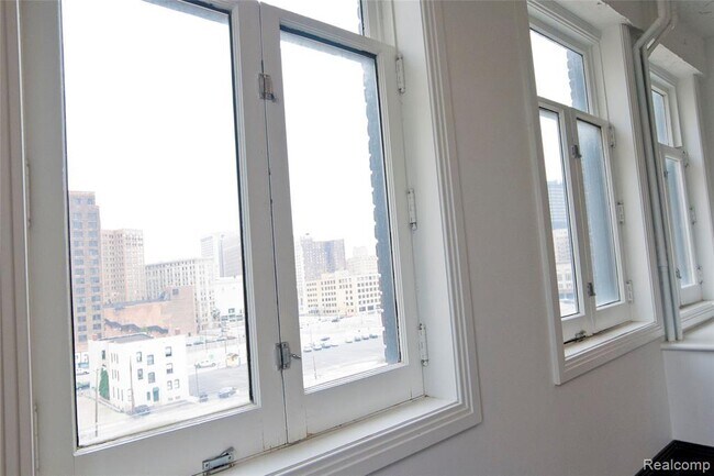 Foto del edificio - 2233 Park Ave