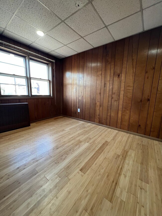 Foto del edificio - 460 Ave E