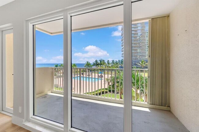 Foto del edificio - 750 N Ocean Blvd
