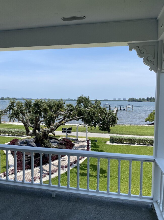 Foto del edificio - 2601 N Indian River Dr