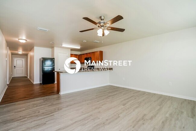 Building Photo - 4 Bedroom Pet-Friendly Home in Cape Coral, FL with Main Street Renewal