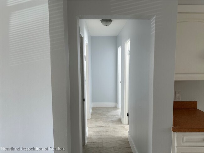 Foto del edificio - 241 S Commerce Ave