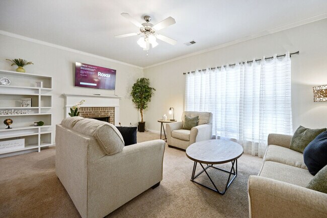 Foto del edificio - 4632 Liberty Square Dr