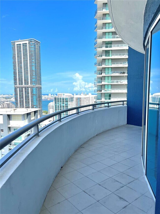 Foto del edificio - 60 SW 13th St