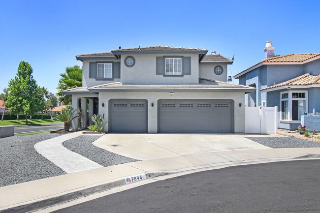 Stunning Cul-de-Sac 3/2.5 two story Rental Home in North Fontana's Village of Heritage! - Stunning Cul-de-Sac 3/2.5 two story Rental Home in North Fontana's Village of Heritage!