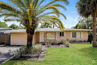Building Photo - 2408 SW 34th Ave