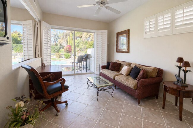 Foto del edificio - 83 N Kavenish Dr