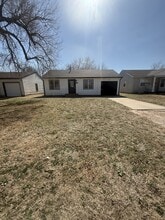 Building Photo - 2713 W Maine St