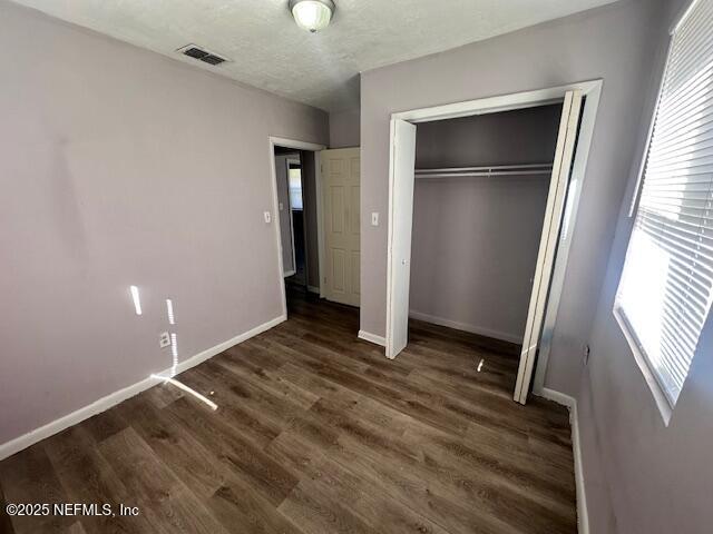 Foto del edificio - 2604 Larsen Rd