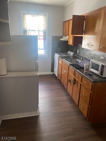 Building Photo - 480 Fabyan Pl