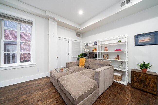 Foto del edificio - 591 Jersey Ave