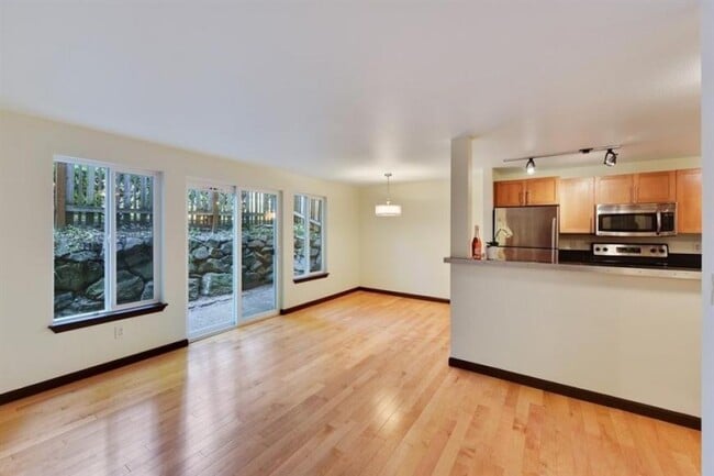 Building Photo - 1 bedroom in Seattle WA 98103