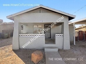 Building Photo - 713 N Erin Ave