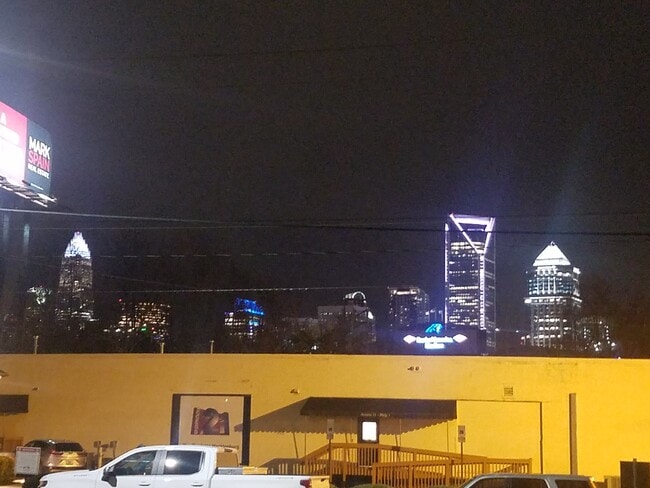 Building Photo - 630 Calvert St