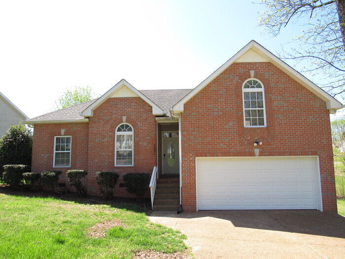 Primary Photo - Turners Point with 2 car garage, deck!