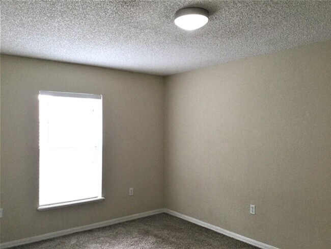 Building Photo - 12033 Blackheath Cir
